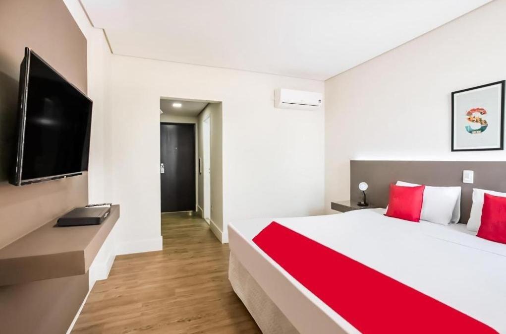 Hotel Interamericana Luaran gambar