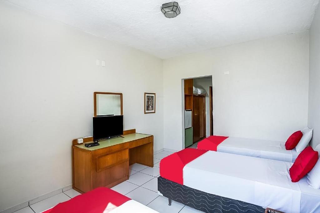 Hotel Interamericana Luaran gambar